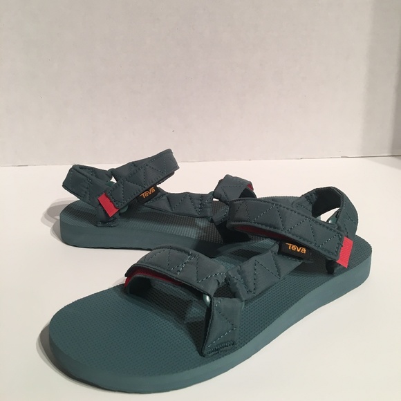 teva puff shoes